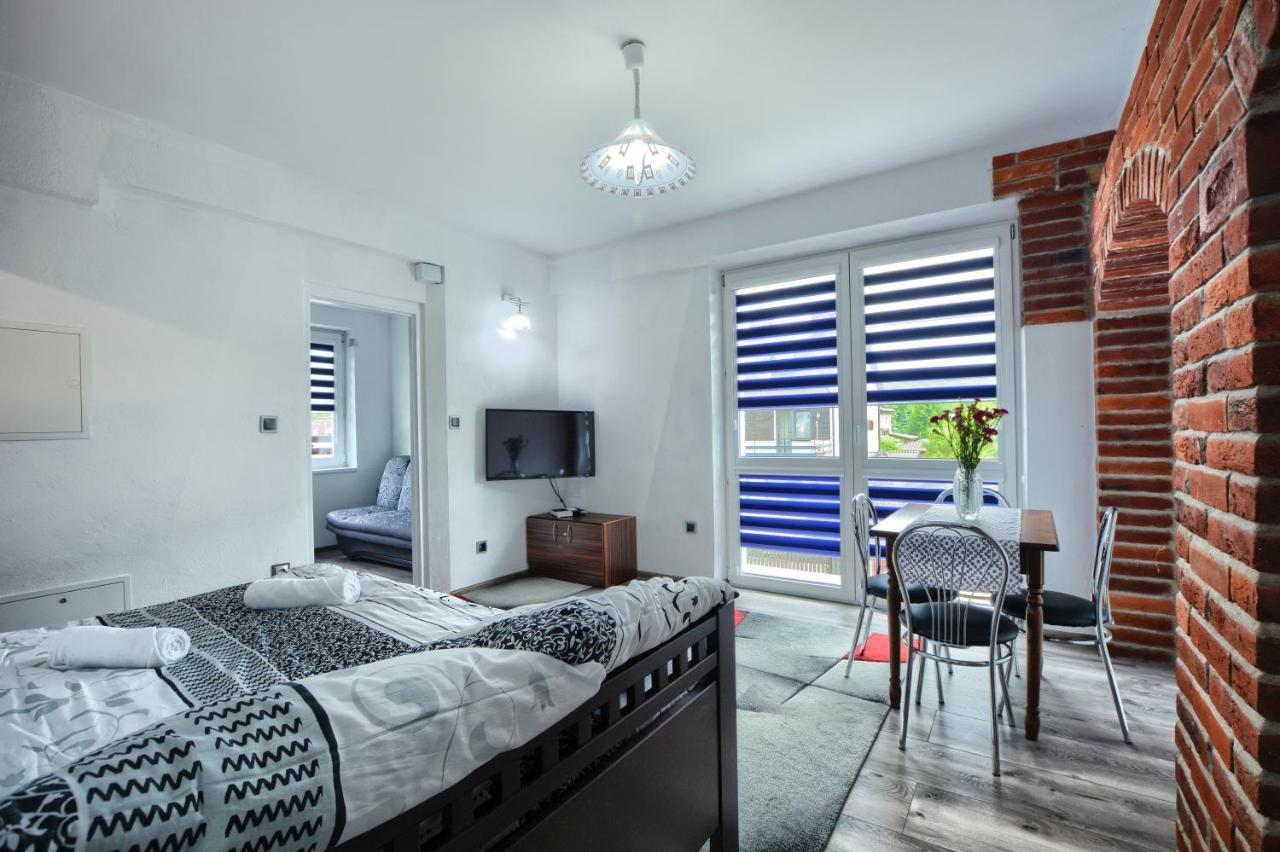 Ceglany Apartament Ustrzyki Dolne Exterior foto