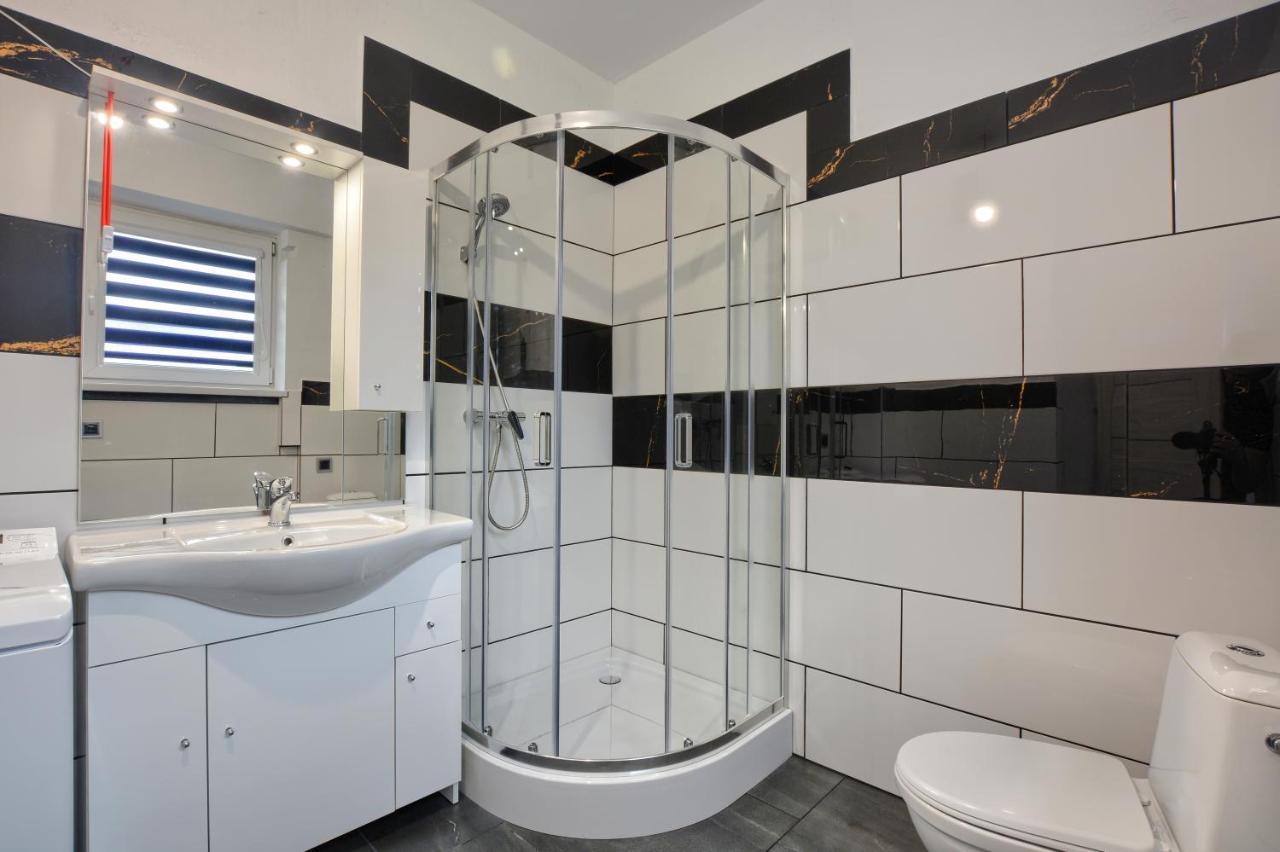 Ceglany Apartament Ustrzyki Dolne Exterior foto
