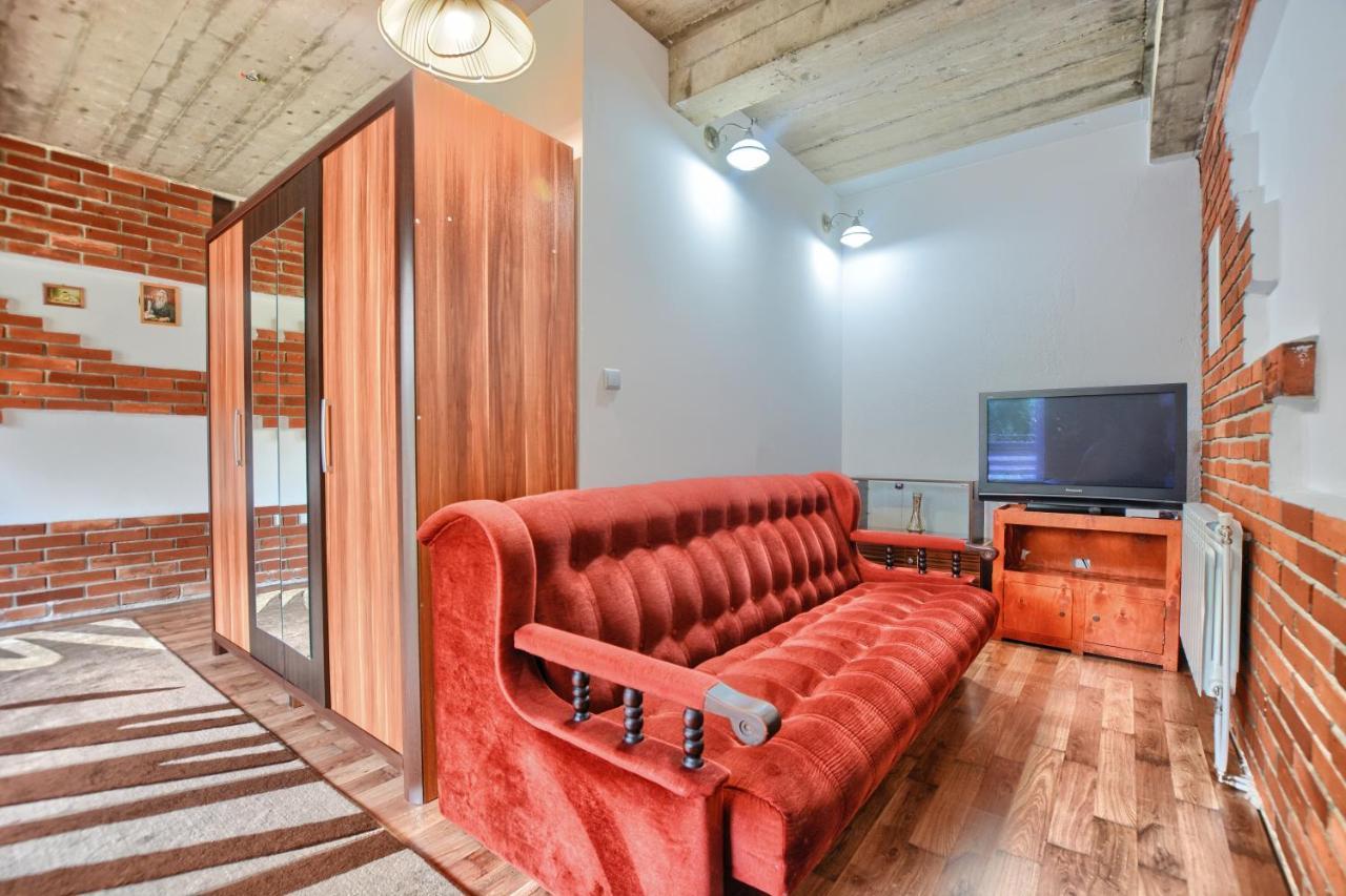Ceglany Apartament Ustrzyki Dolne Exterior foto